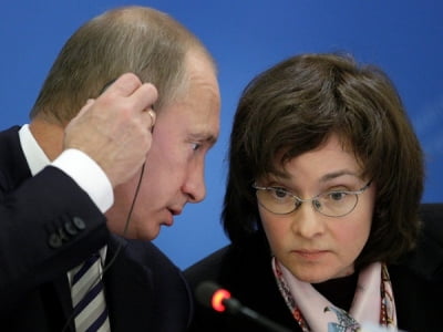 Nữ Thống đốc quyền lực của ngân hàng trung ương Nga xin nghỉ: Ông Putin nói gì?
