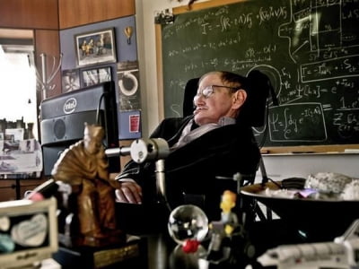 Vị trí của Trái Đất sẽ được gửi tới người hành tinh khác, Stephen Hawking cảnh báo gì?
