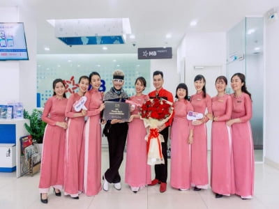 Nghệ sĩ MC Thanh Bạch, mở tài khoản tại  MBBank Đồng Nai