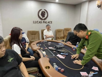 Bộ Công an triệt phá đường dây đánh bạc Poker "khủng"