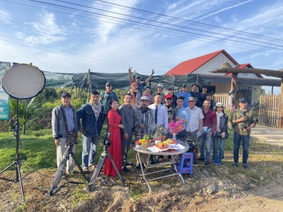 Cận cảnh khai máy đoàn phim "Chuyện tình bên dòng sông Sêrêpôk"