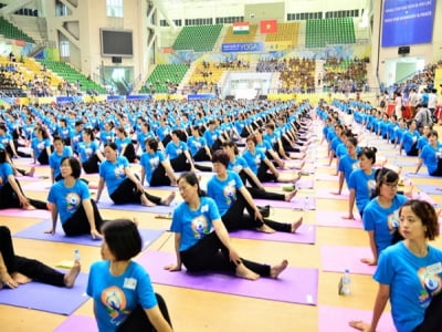 Ngày Quốc tế Yoga lần thứ 5 với chủ đề “Yoga cho cuộc sống xanh”