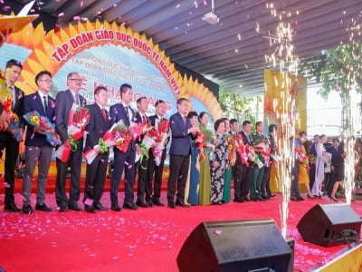 Tập đoàn Giáo dục Quốc tế Nam Việt "Nghệ thuật tuyệt đỉnh của giáo dục là khơi dậy niềm hạnh phúc được HỌC TẬP và SÁNG TẠO"