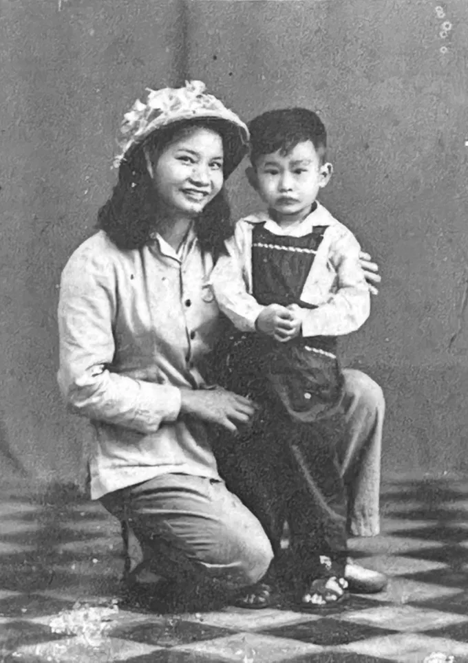 Đi qua chiến tranh bằng tình yêu - Bài 3: Chuyện về cuốn nhật ký viết cho con