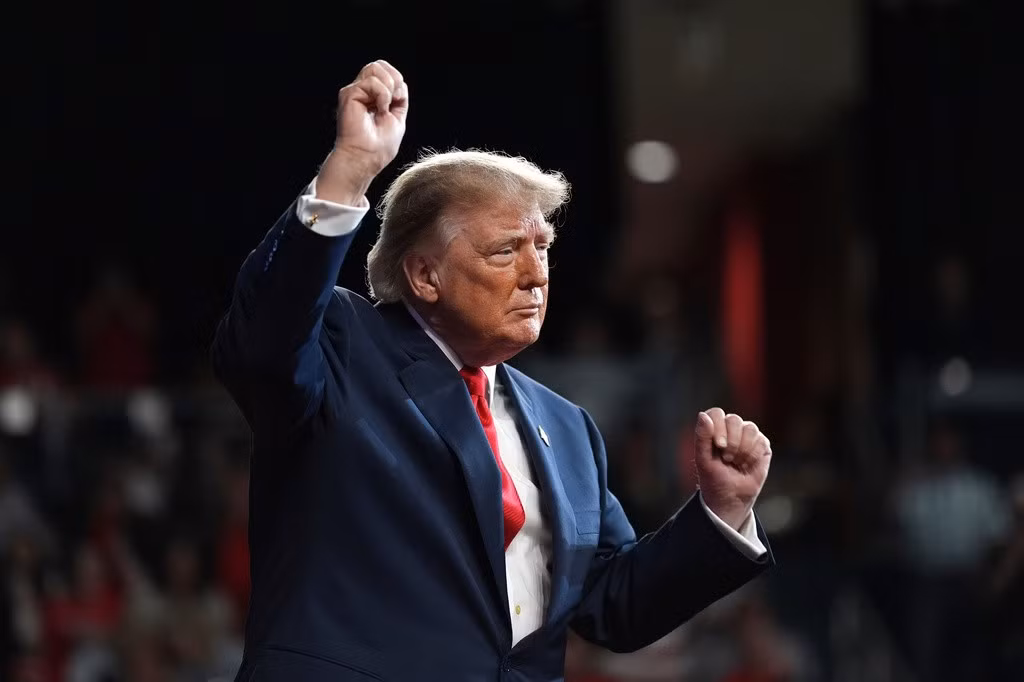 Nghị sĩ Cộng hòa cảnh báo thỏa thuận diesel của Tổng thống Trump với Nga có thể trái luật