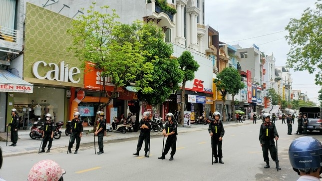 Chân dung Tuấn 'thần đèn' và Mạnh 'gỗ'