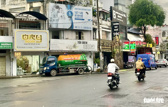 Ai tiếp tay cho xả thải bậy?