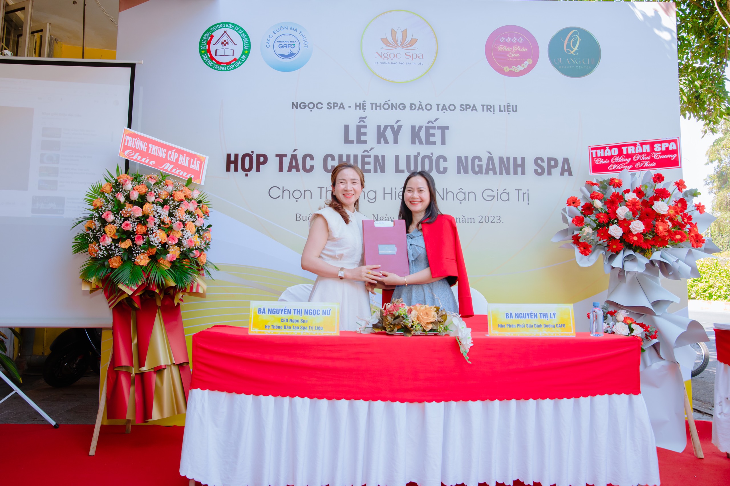 Lễ ký kết hợp tác chiến lược Spa giữa Ngọc Spa cùng nhà trường và các doanh nghiệp