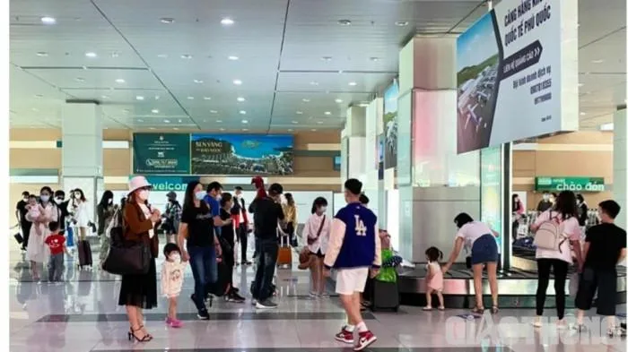 Phát hiện 2 hành khách nghi mang chất nổ vào sân bay quốc tế Phú Quốc