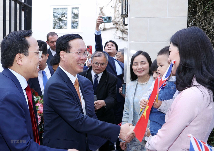 Chủ tịch nước Võ Văn Thưởng thăm cộng đồng người Việt tại Anh