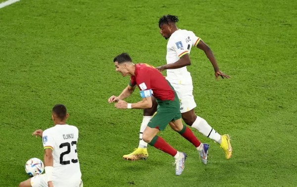 Ronaldo ghi danh lịch sử với kỷ lục ghi bàn khó phá