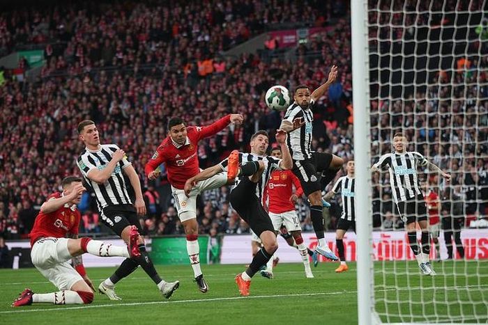 6 phút bùng nổ, Man United giành danh hiệu vô địch đầu tiên sau 6 năm